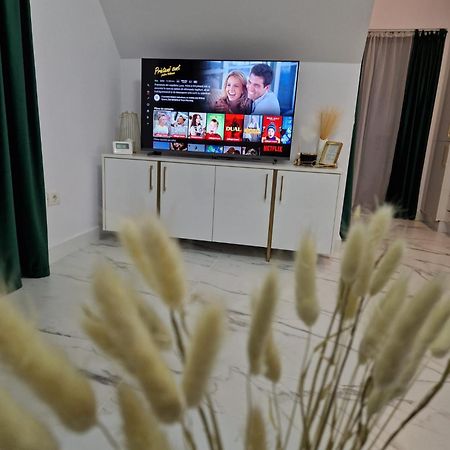 Gold Tag Apartament Timisoara Ngoại thất bức ảnh
