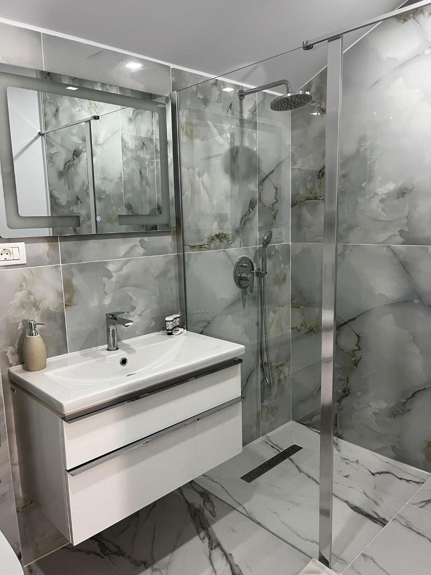 Gold Tag Apartament Timisoara Ngoại thất bức ảnh